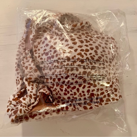 NWT! J. Crew Animal Printed Bow Bikini Top in White Pale Clay. Size 3X. - Picture 8 of 9